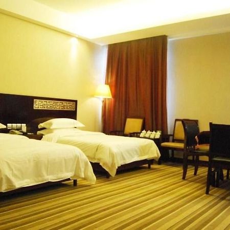Jishou Heyi Hotel Fenghuang Bagian luar foto