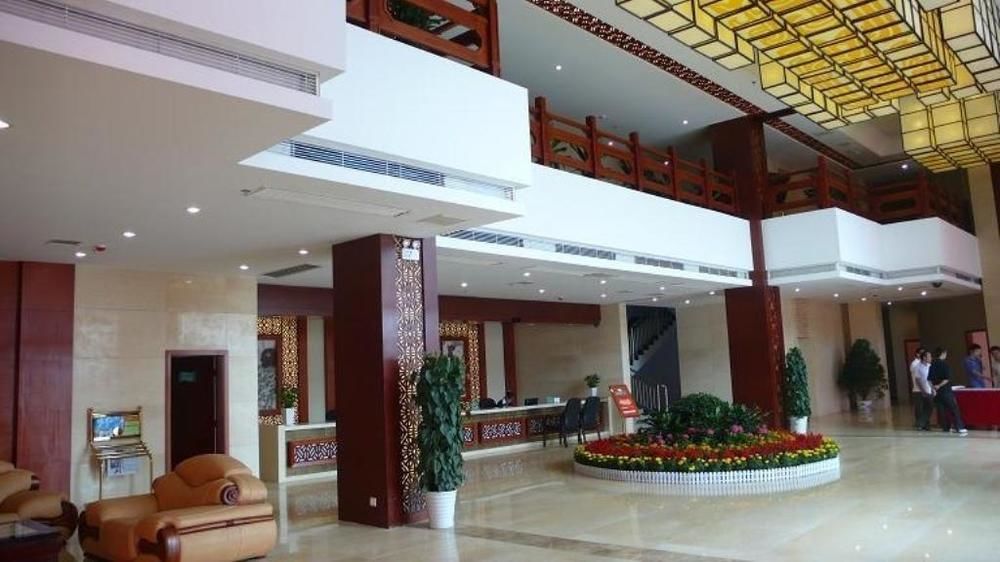 Jishou Heyi Hotel Fenghuang Bagian luar foto
