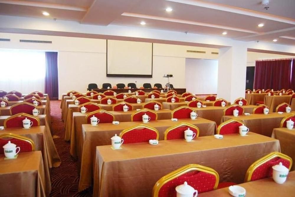 Jishou Heyi Hotel Fenghuang Bagian luar foto